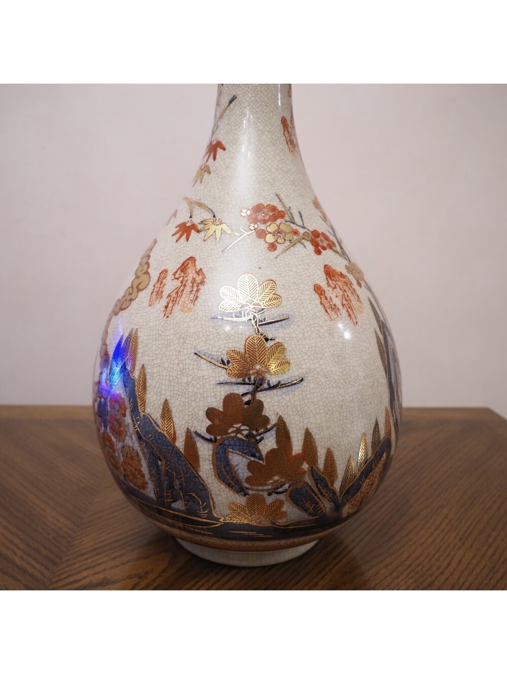 Vtg SATSUMA Pottery SHIMAZU FAMILY CREST Hand Painted Large Porcelain Vase 18.5" - Picture 2 of 4